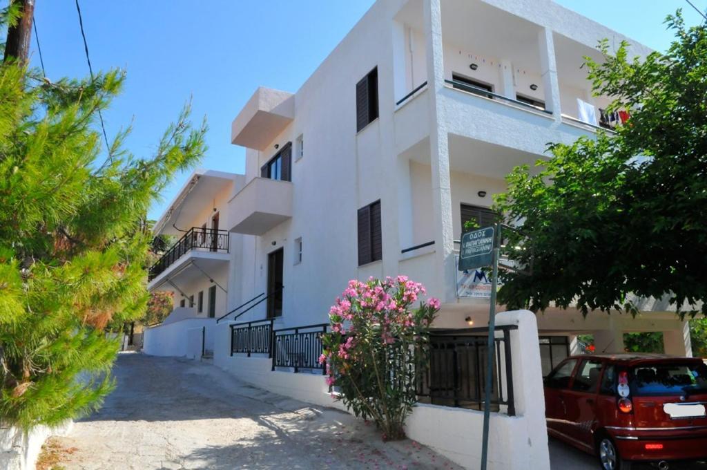 Maria Studios Agia Marina  Luaran gambar